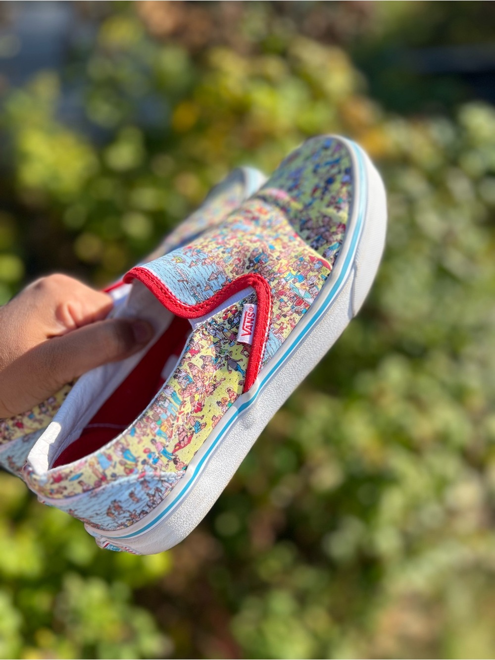 Vans | 6.5M / 8.0W | Slip-On Wheres Waldo Beach